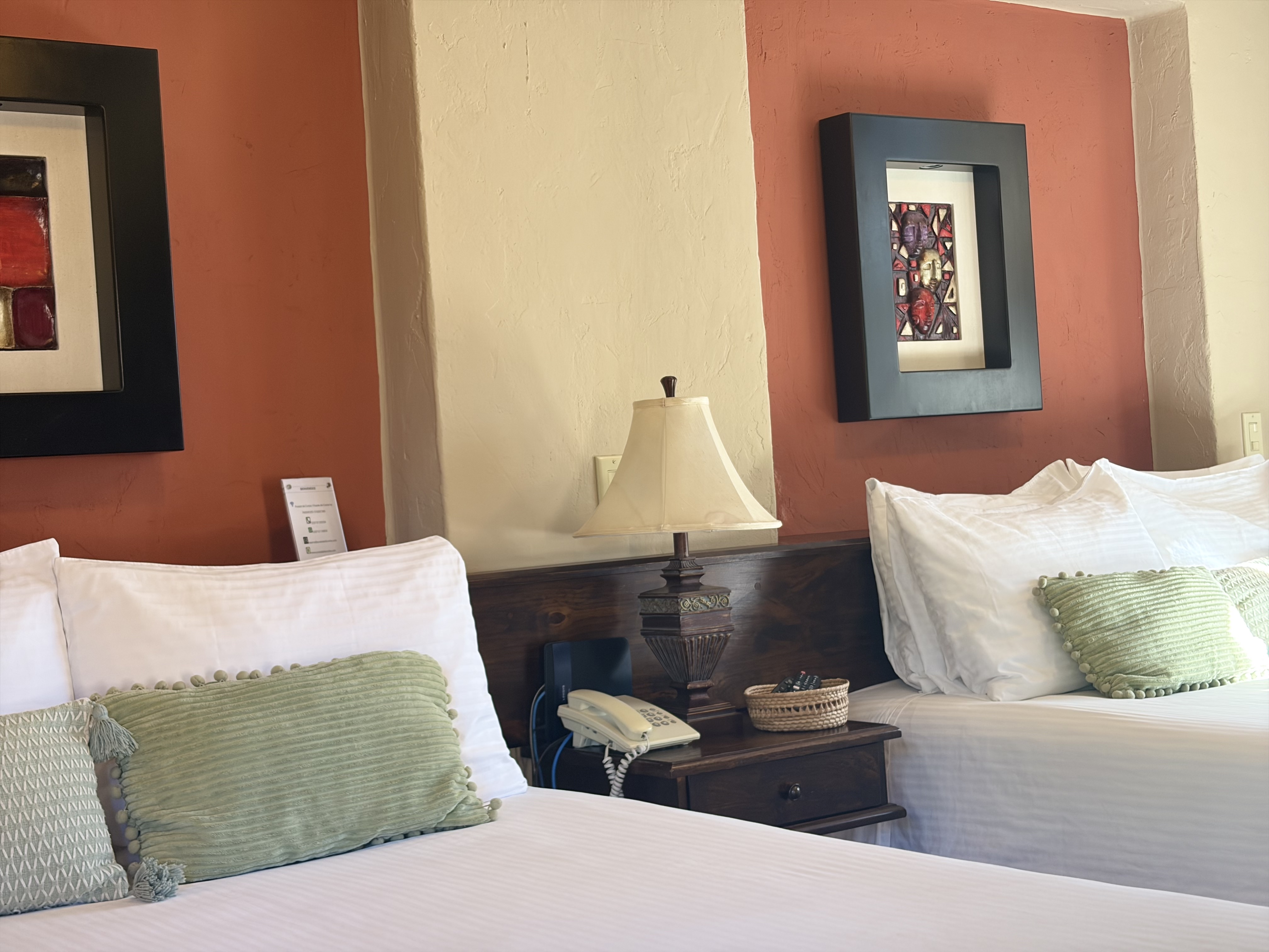 Suite two beds.