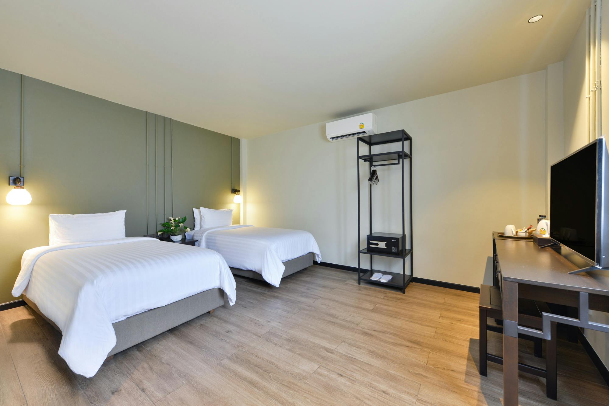 Old Thai Heng Hotel - hotel rooms