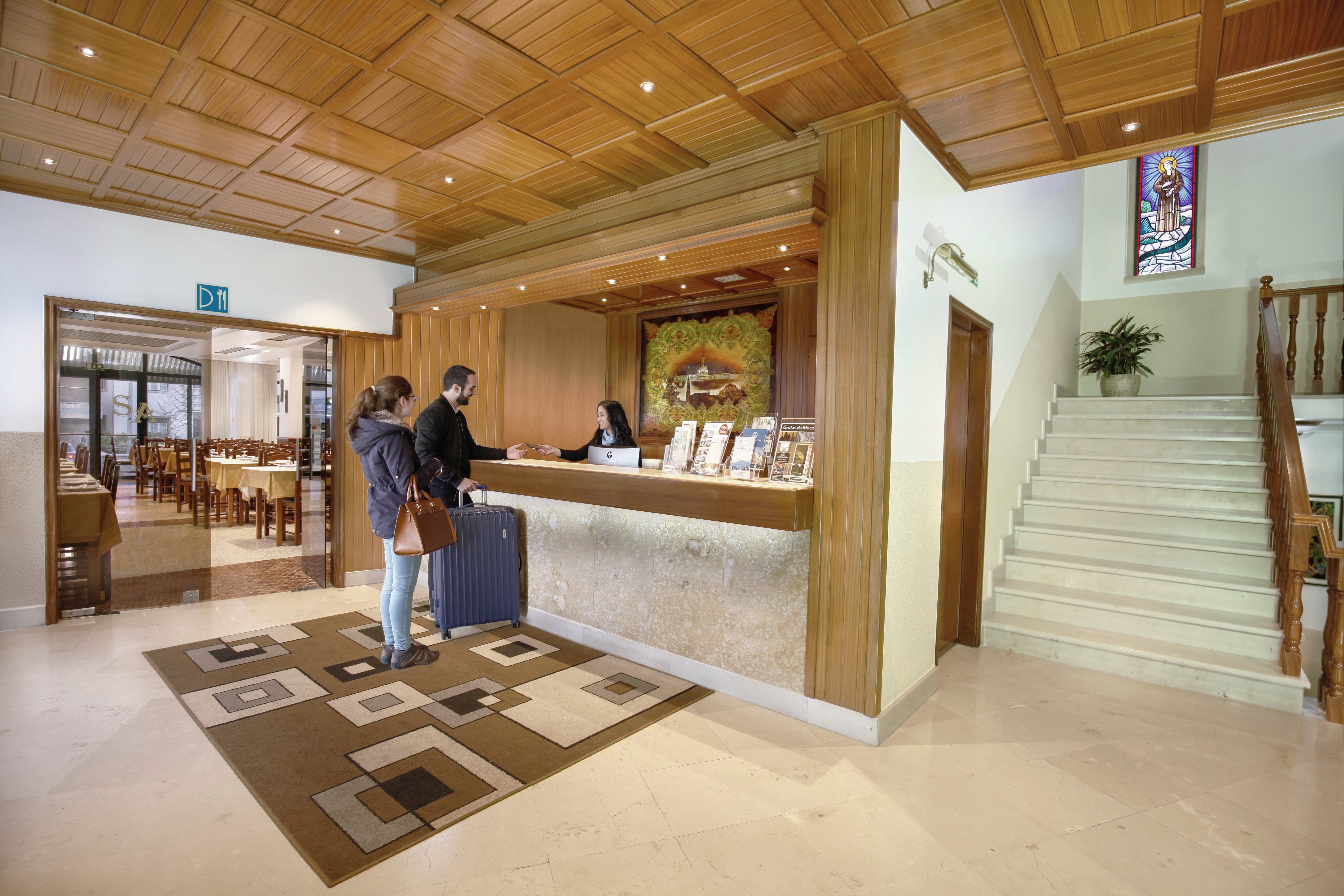 Lobby Hotel Santo António de Fátima