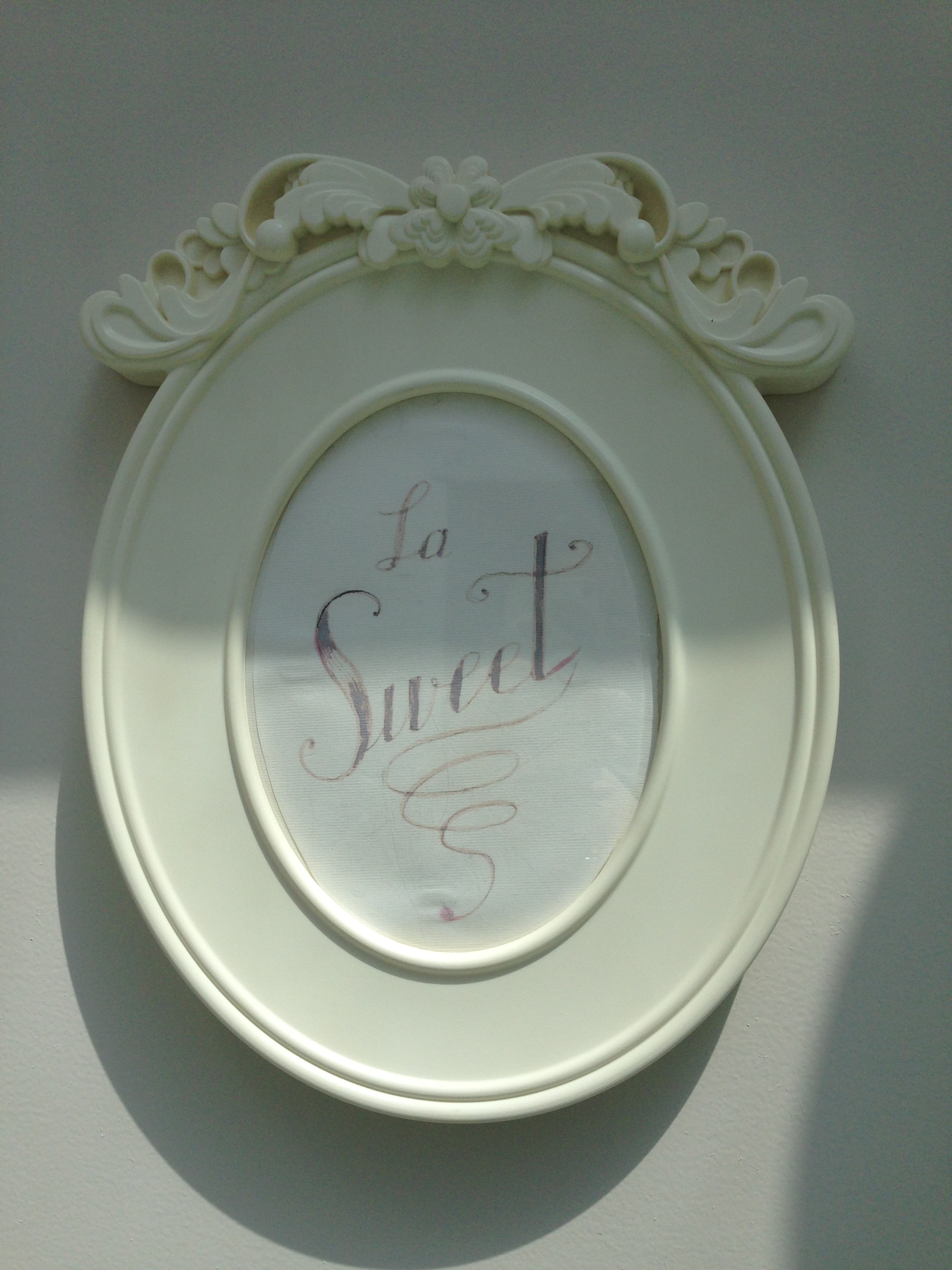 Junior Suite La Sweet, logo