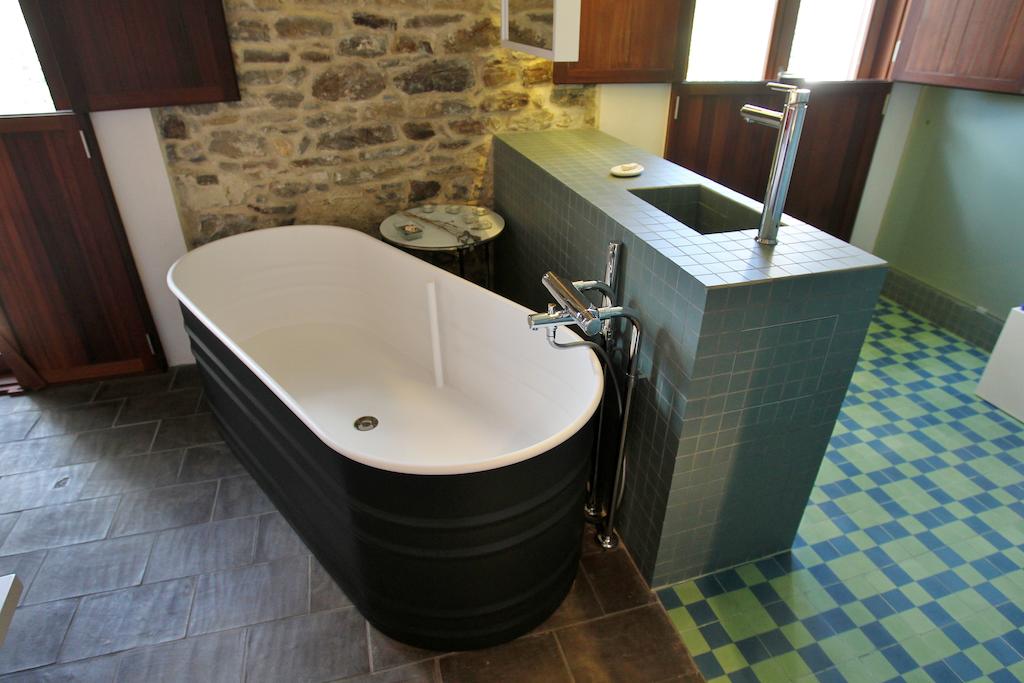 Junior Suite Cubículo, bathtub