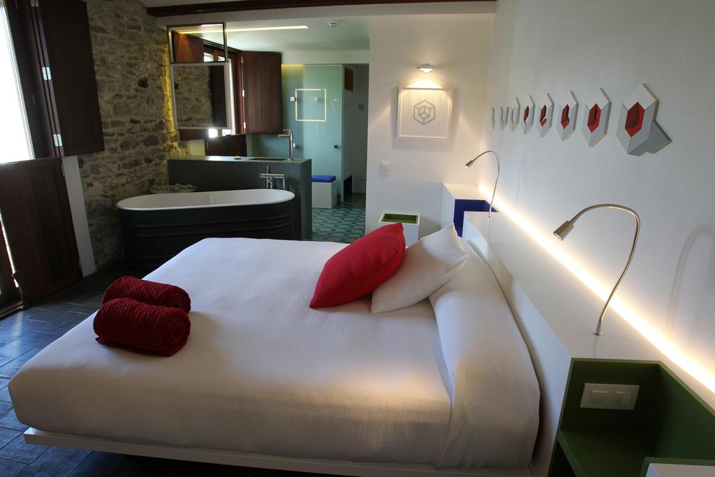 Junior Suite Cubículo, full