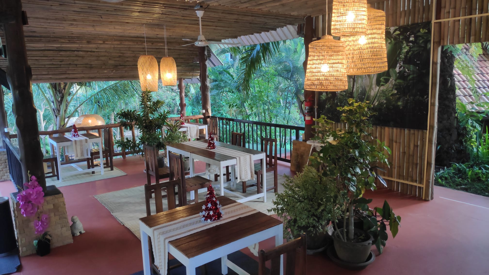 Restaurant, Jungle Hut, Food, Main course, Breakfast, Lunch, Dinner
