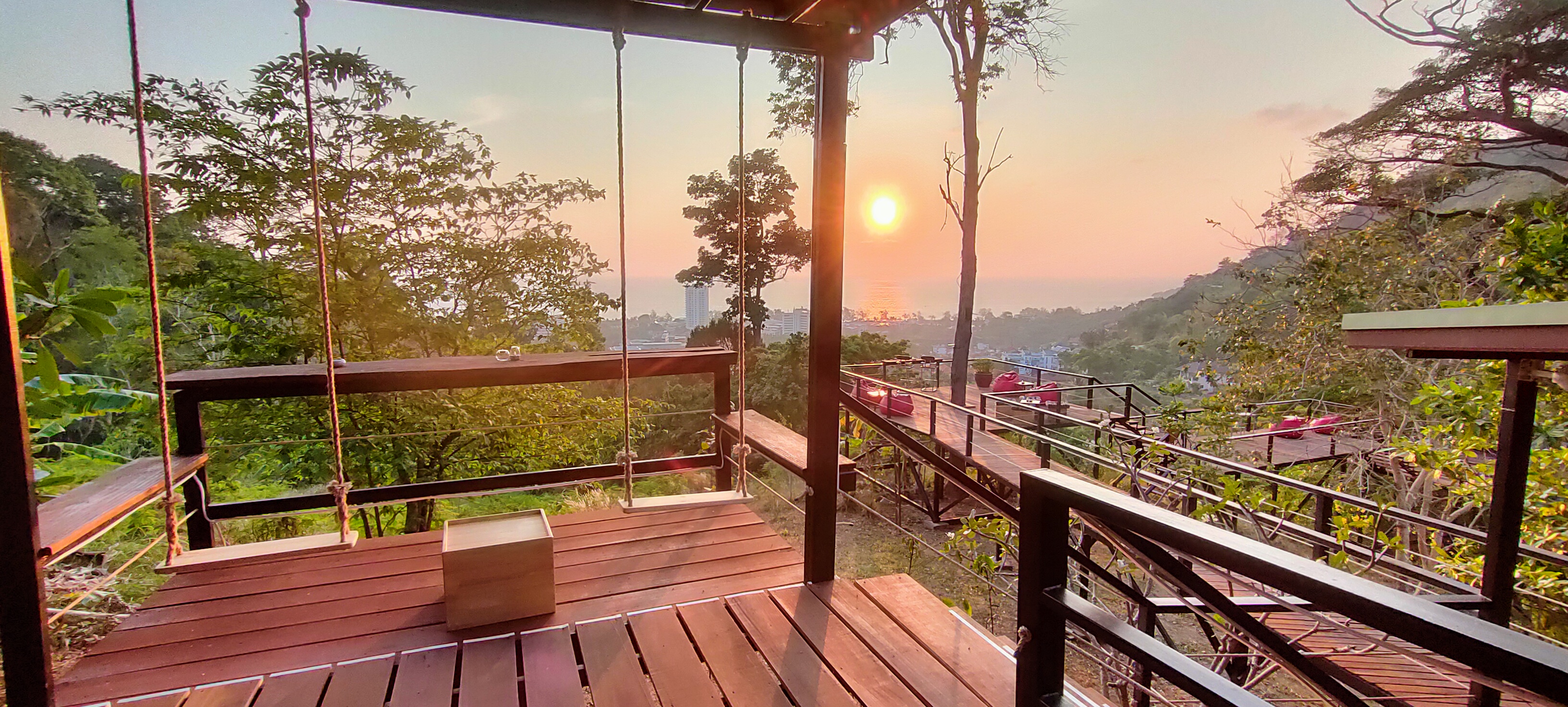 Viewpoint Jungle Vip, Menu, Drinks, Food, Restaurant, Music, Live Music, Sunsets,