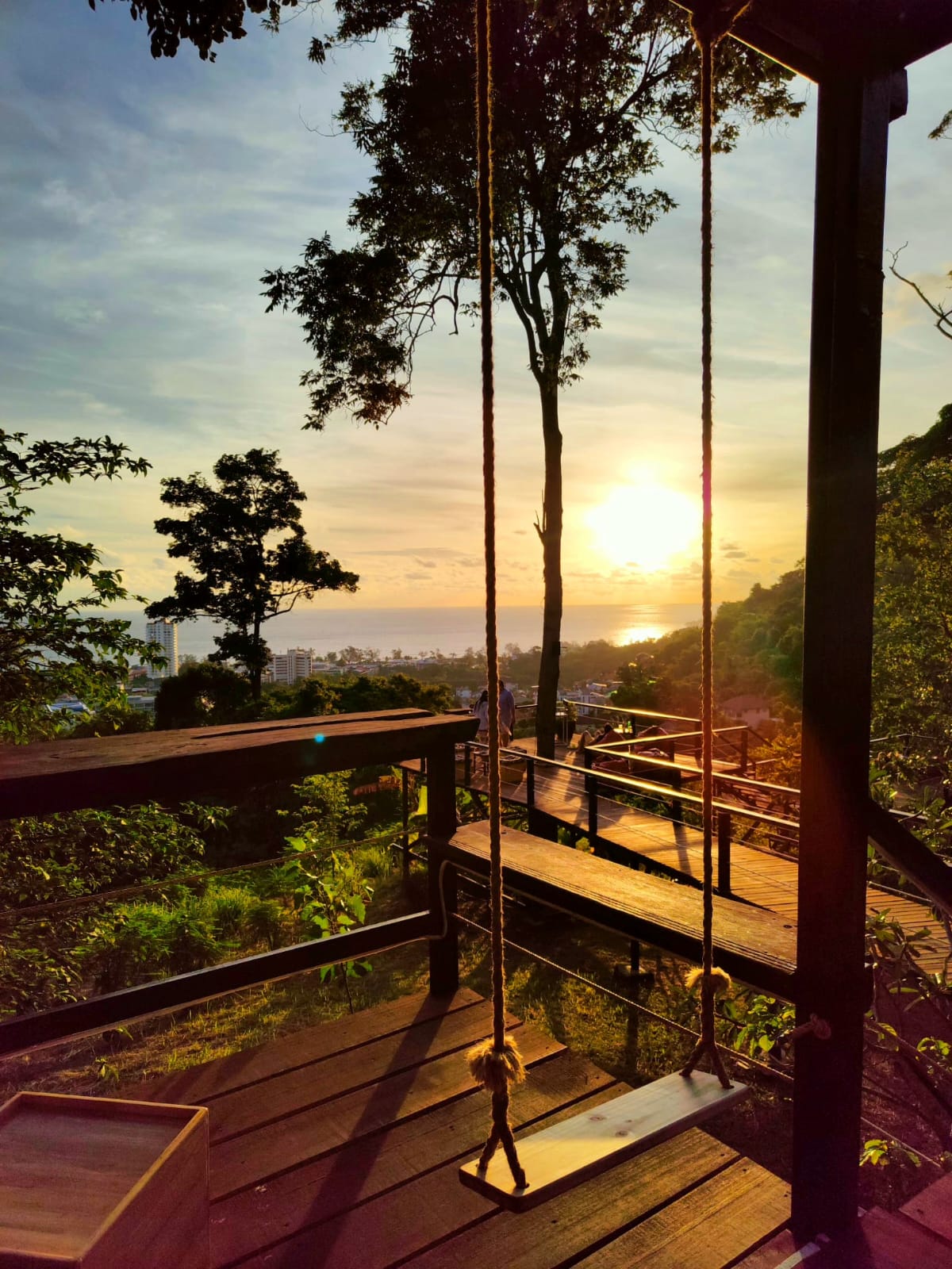 Viewpoint Jungle Vip, Menu, Drinks, Food, Restaurant, Music, Live Music, Sunsets,