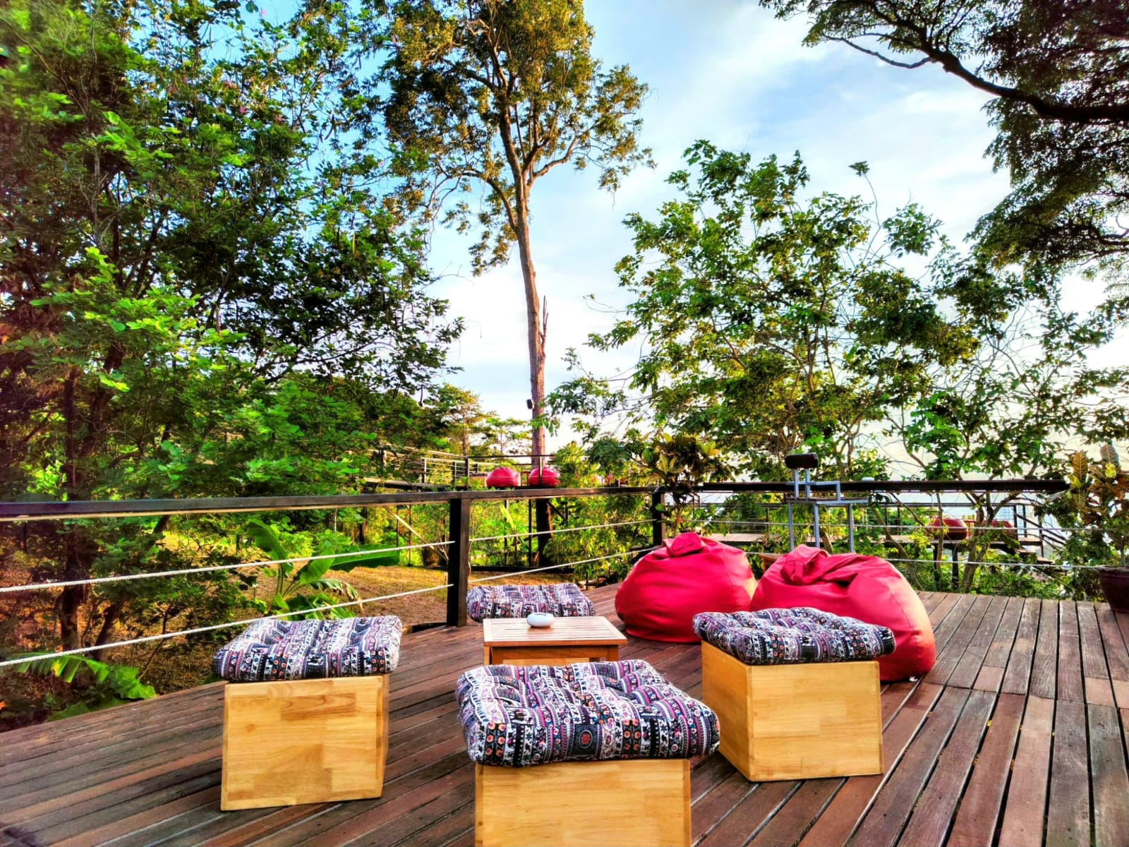 Viewpoint Jungle Vip, Menu, Drinks, Food, Restaurant, Music, Live Music, Sunsets,