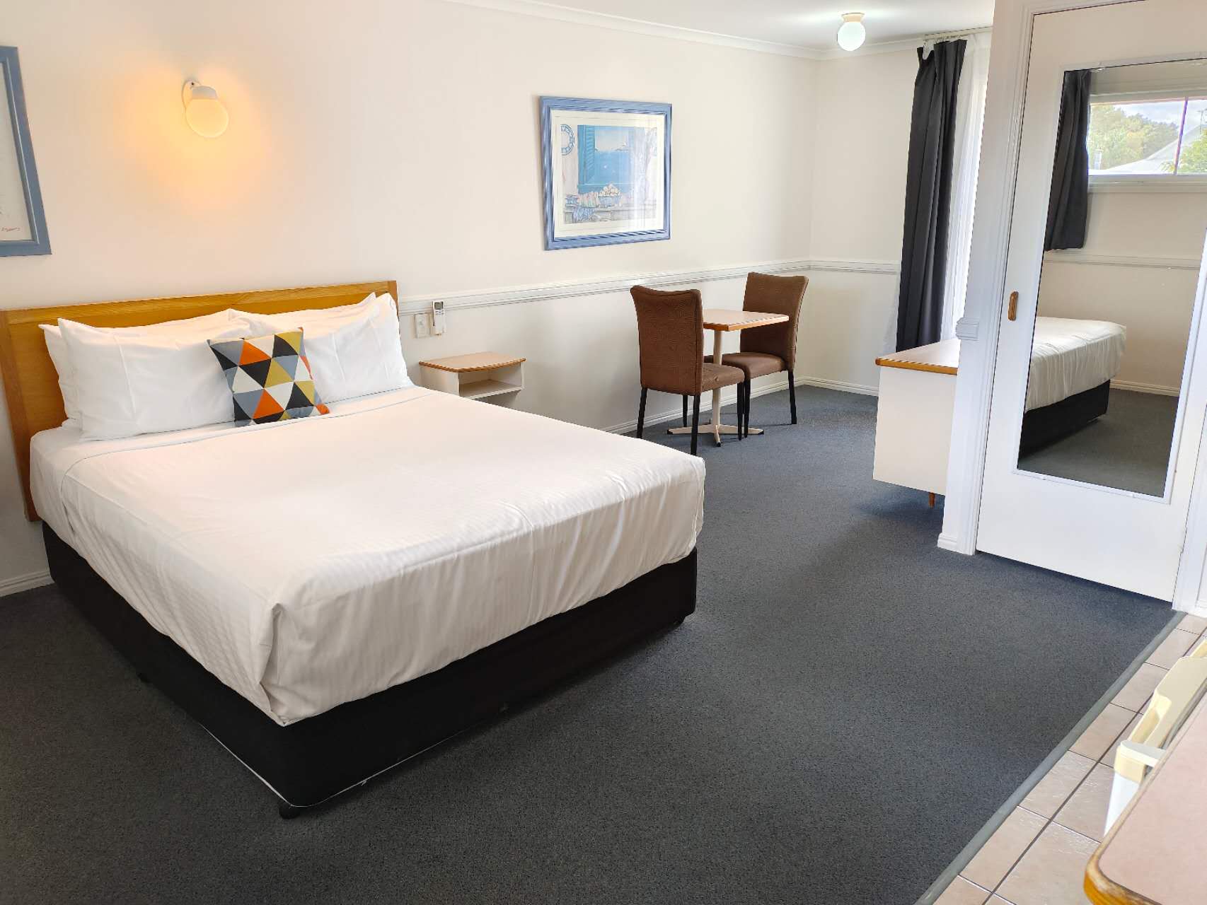 Executive Queen (Q|TDW)