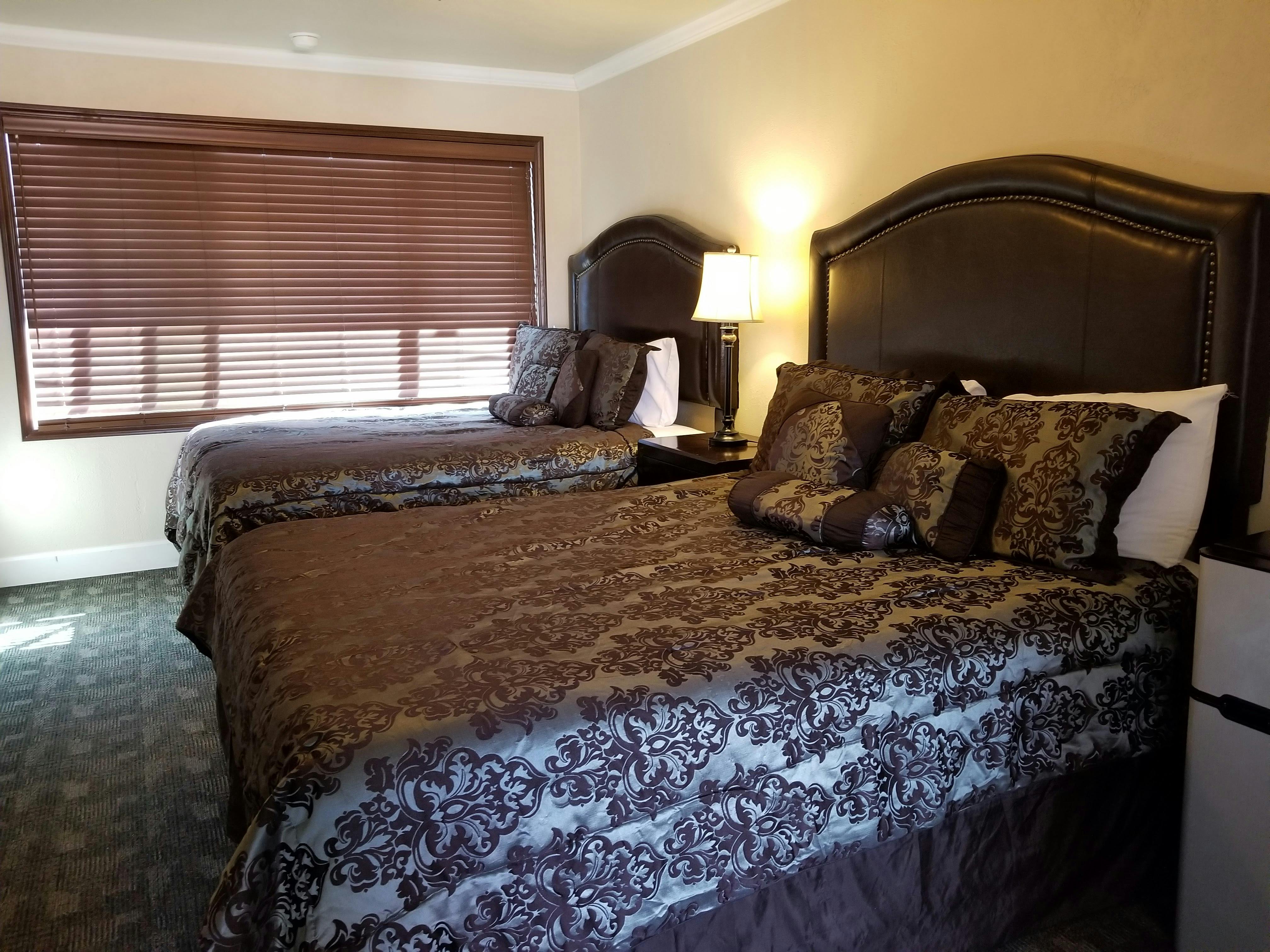 Double Queen Room City Center Motel North Bend