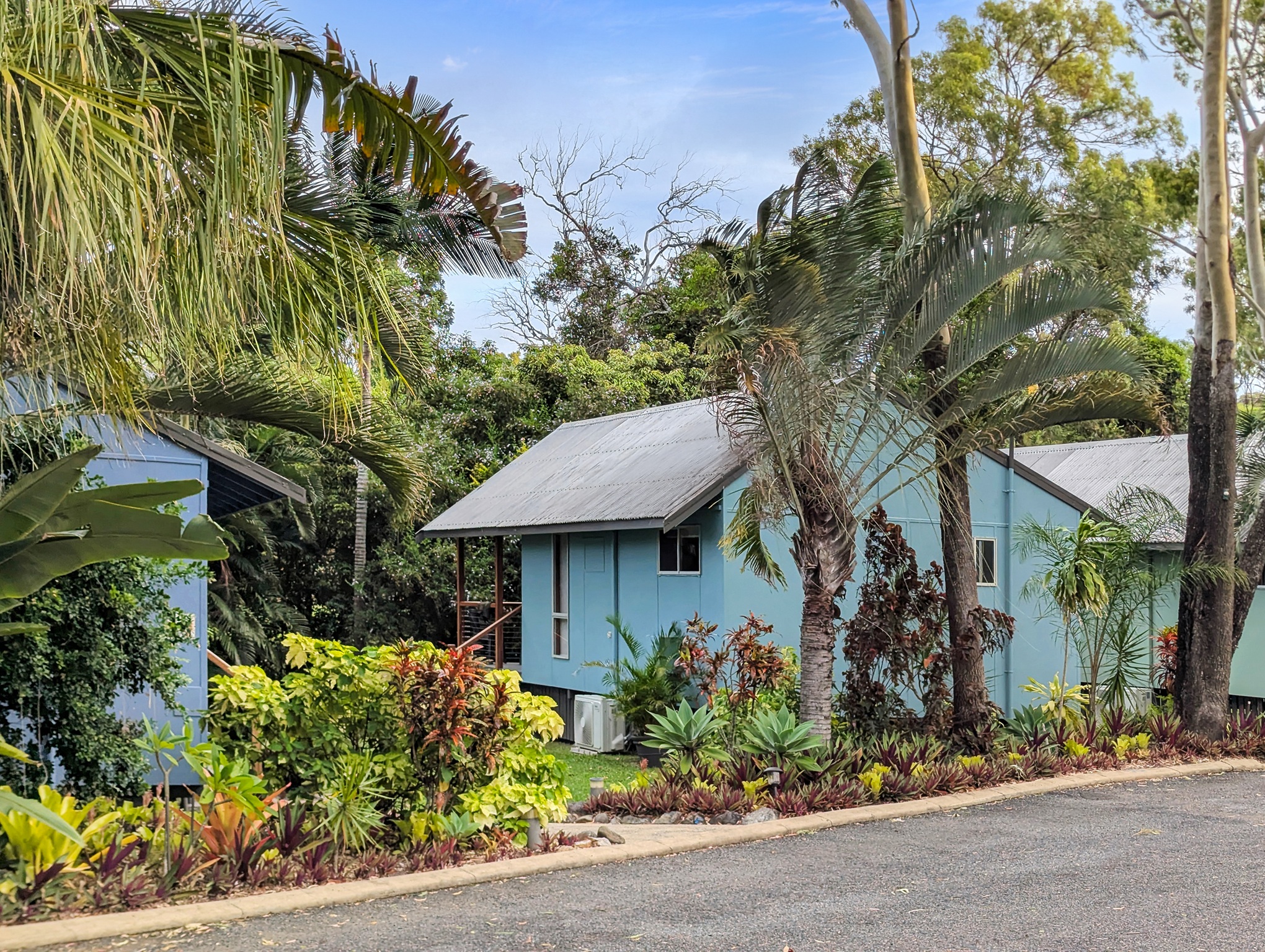 External cabin gardens
