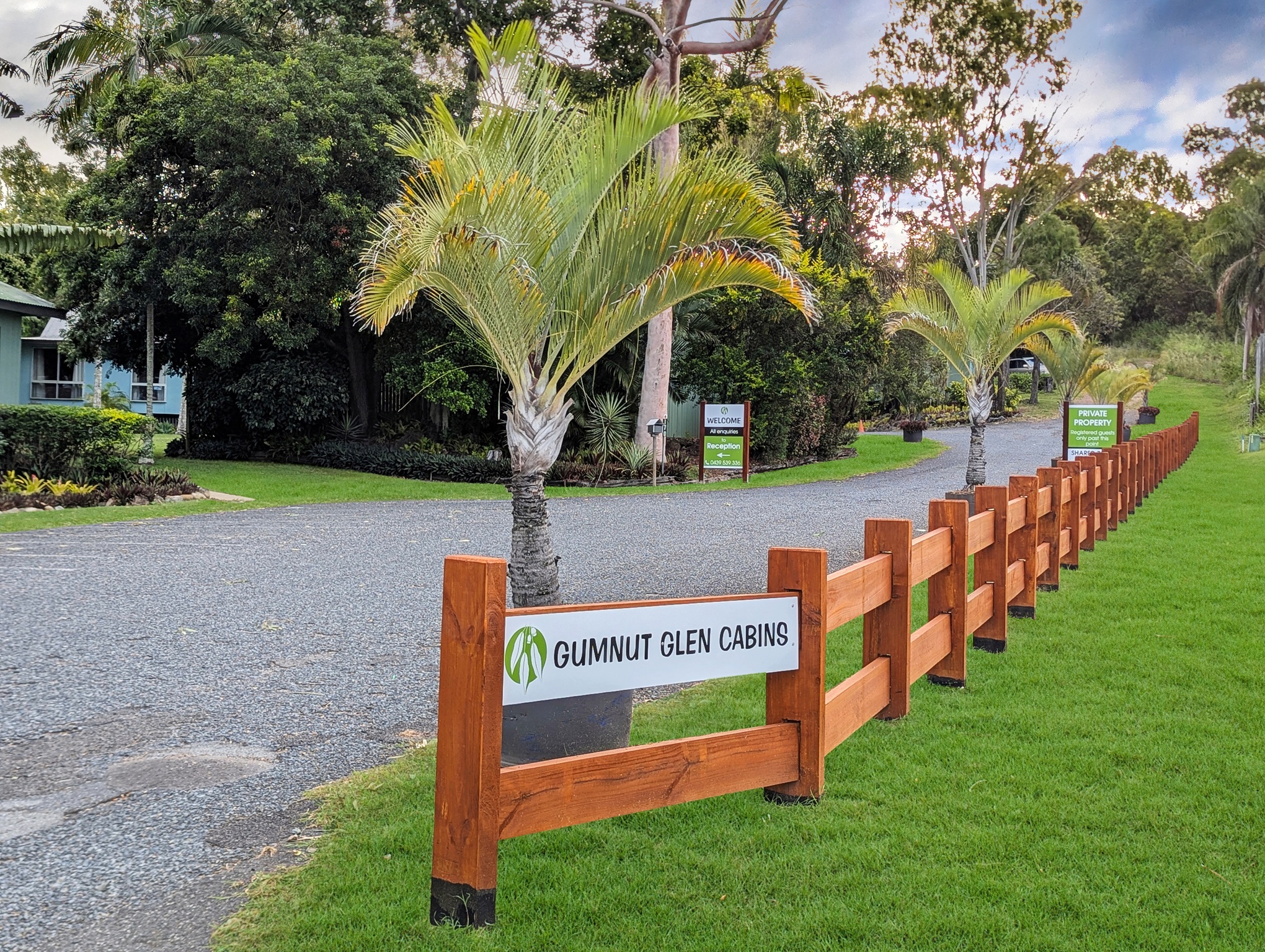 External cabin gardens fence
