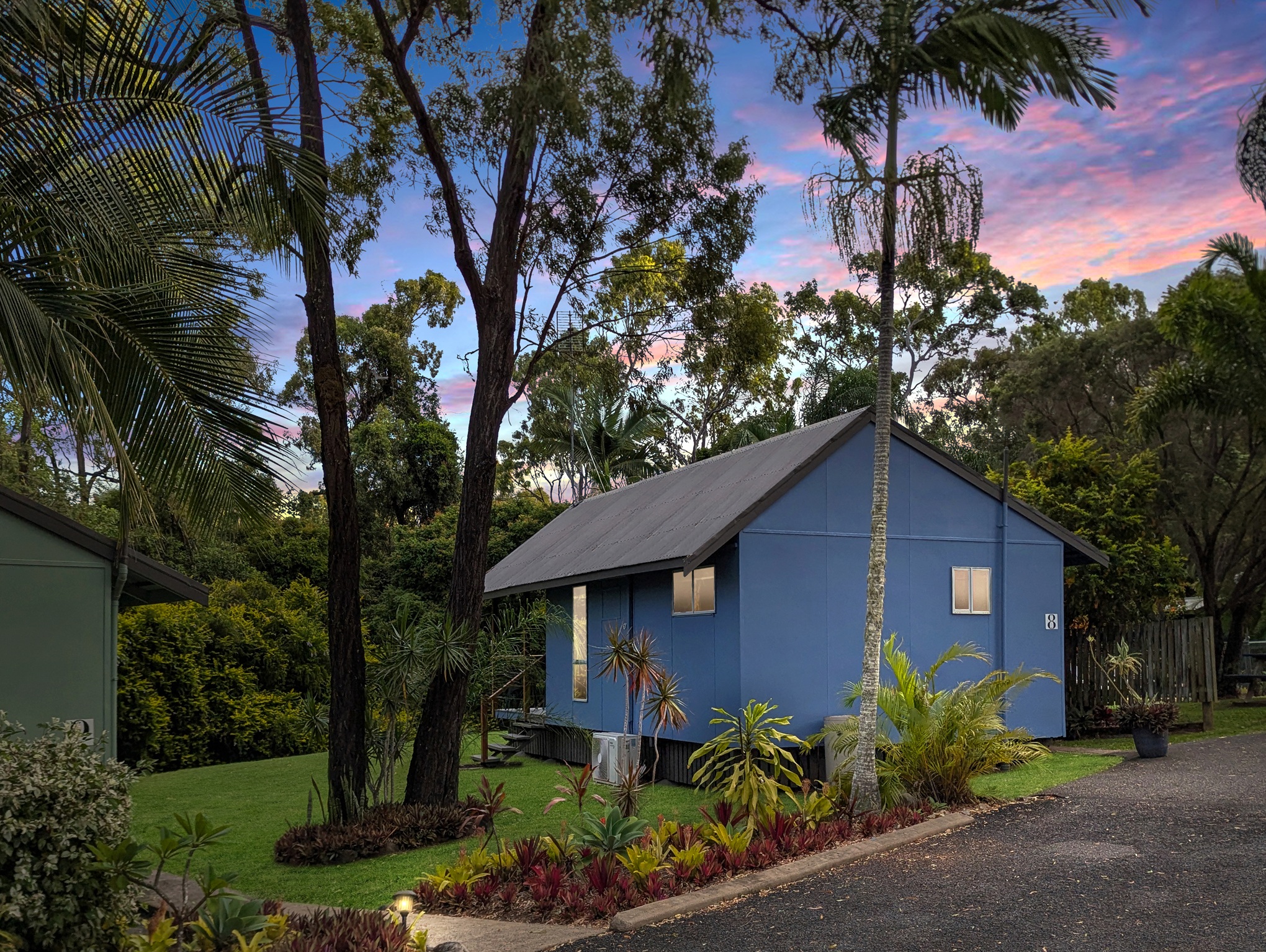 External cabin gardens