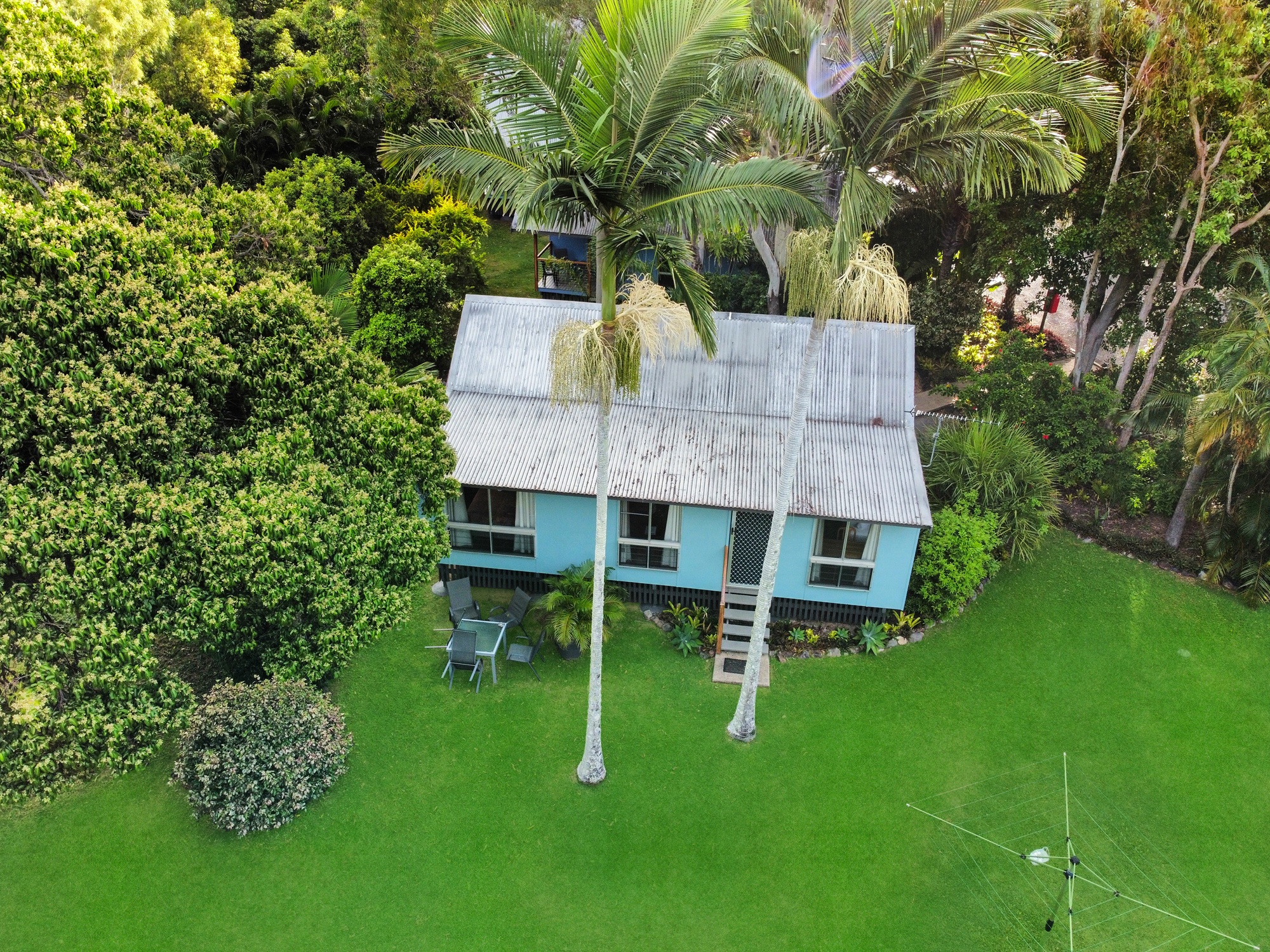 External cabin gardens