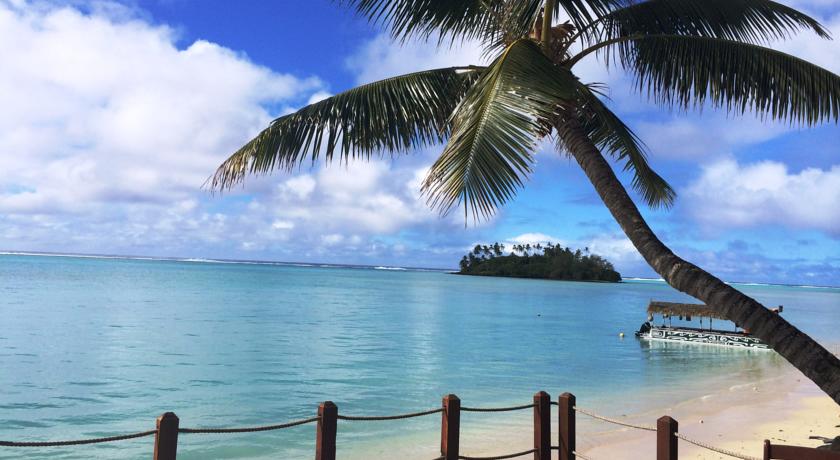 muri-beachcomber-rarotonga-beach-taakoka-motu-island-lagoon