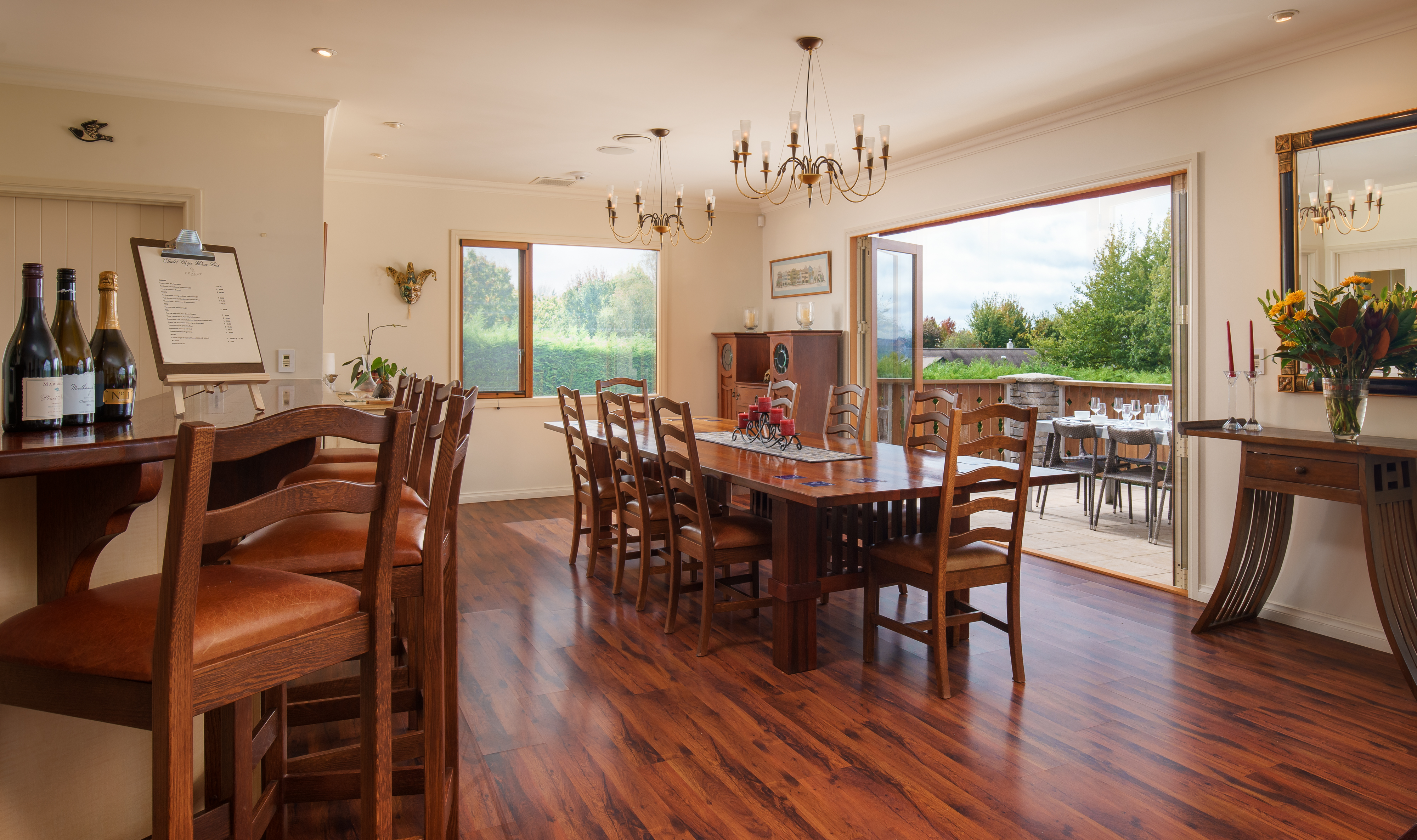 inside and outside dining