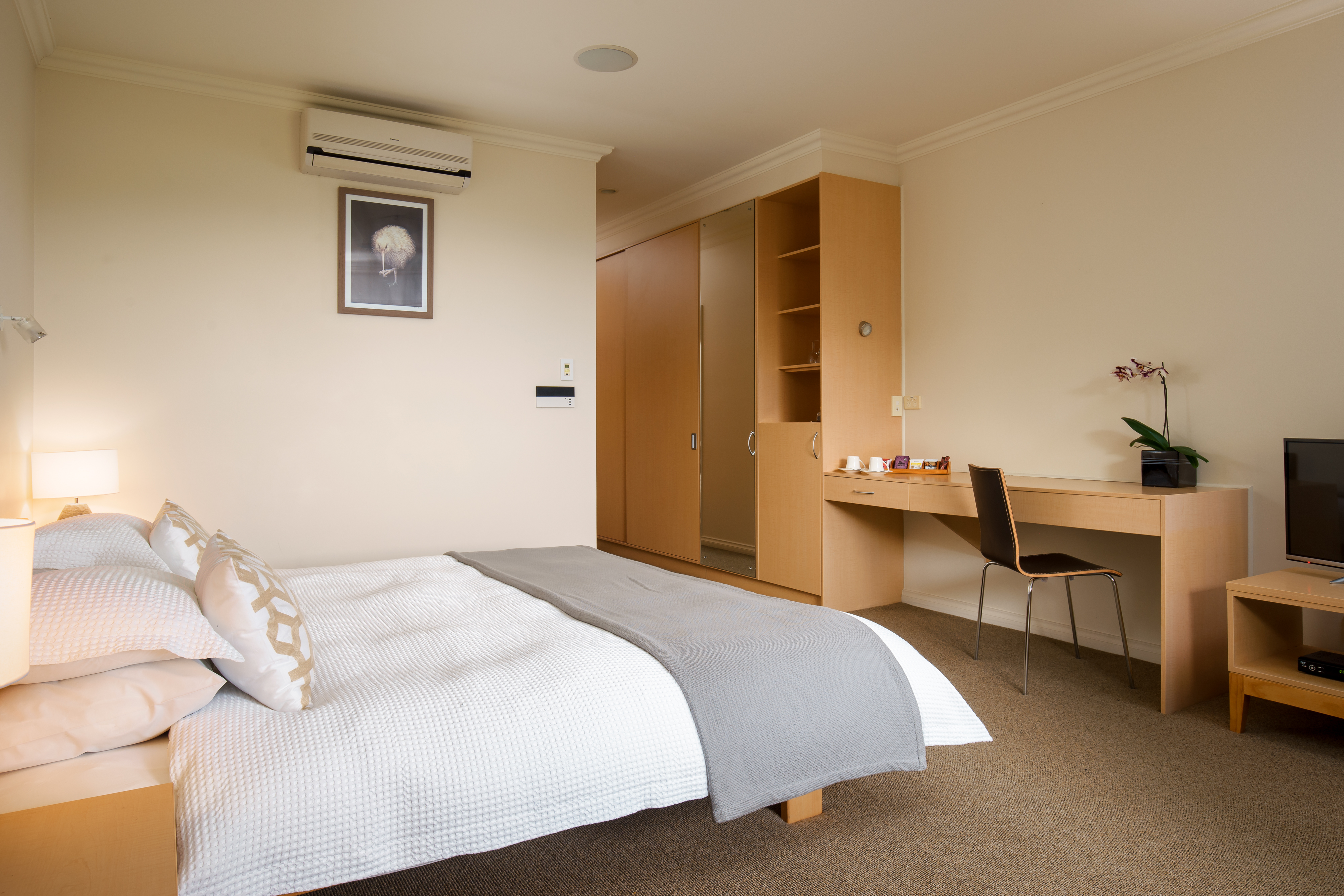 Ruapehu suite californian king bed