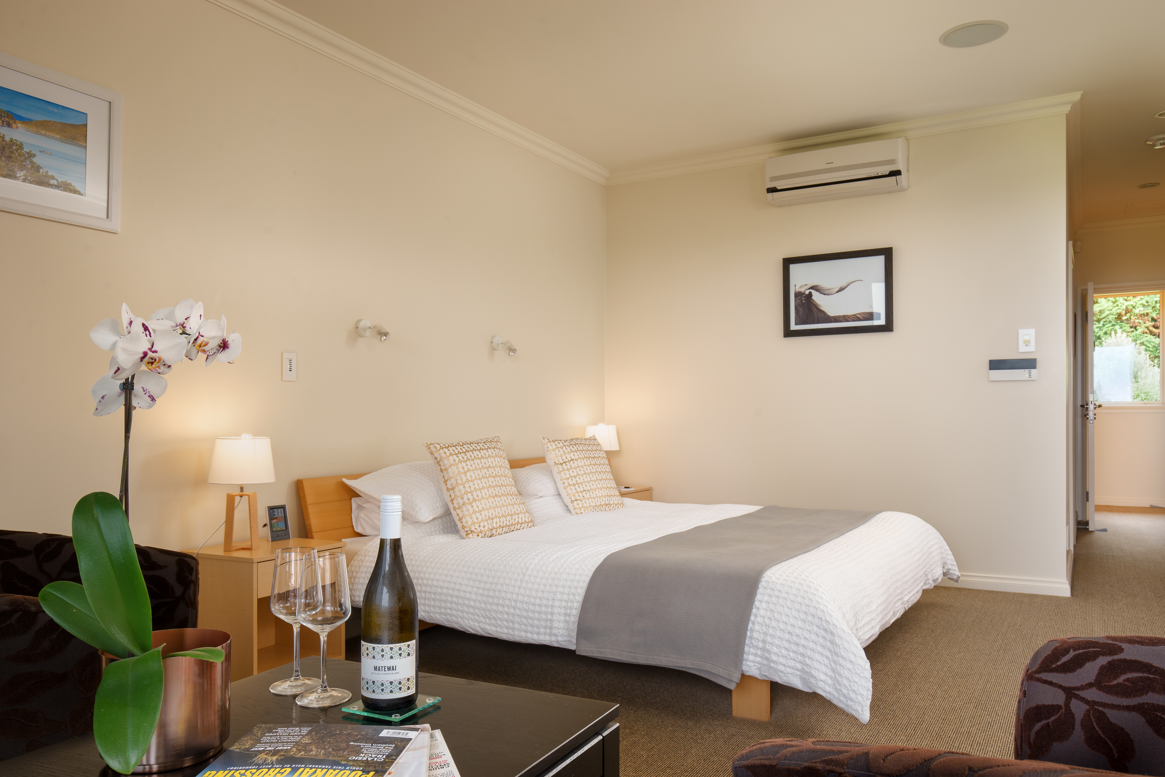 Tongariro suite california king bed