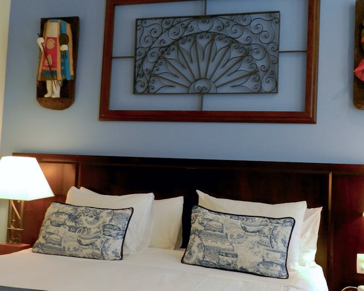 Hotel Casa Amarelindo Standard Room Bed Detail