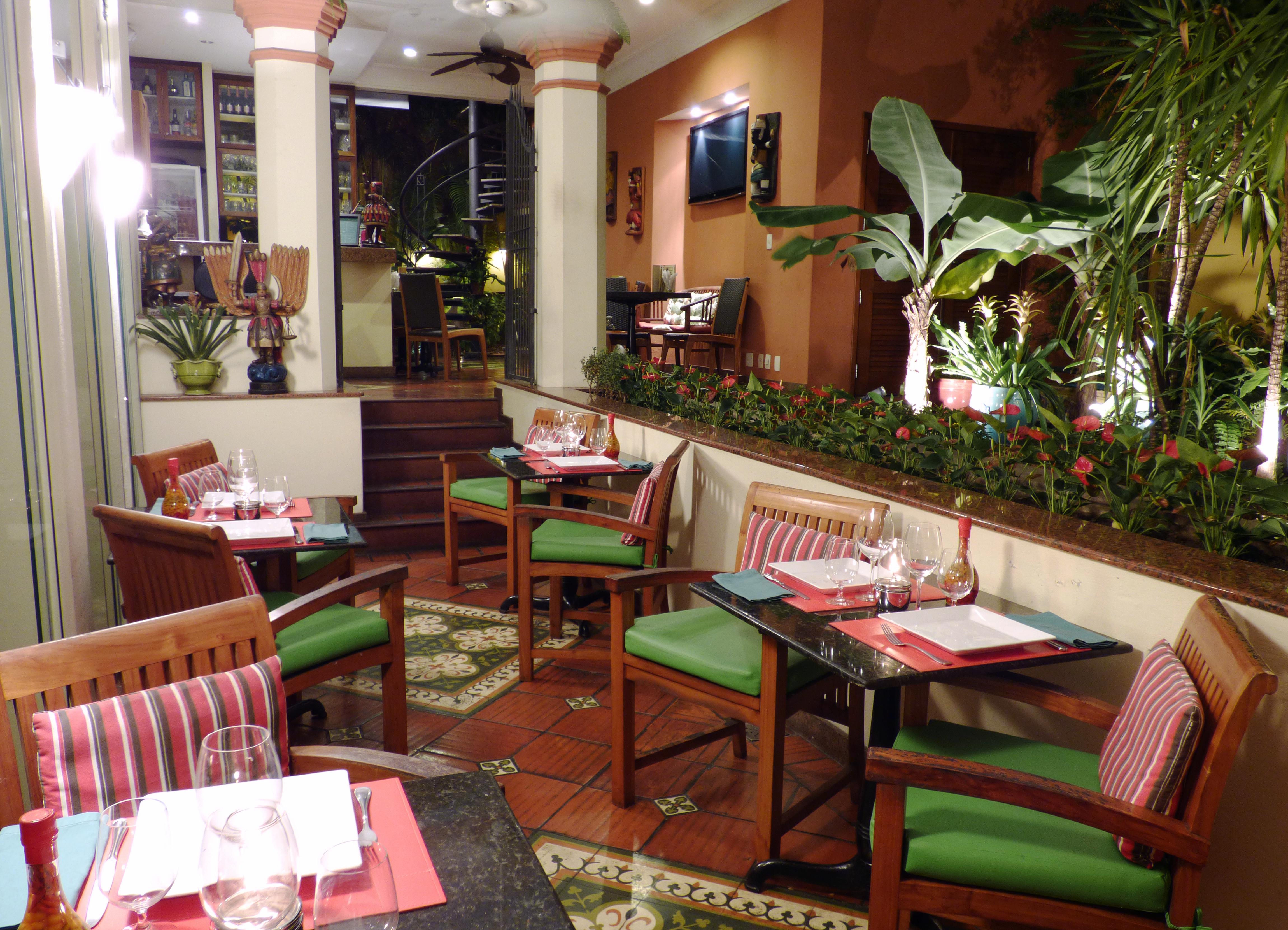 Hotel Casa do Amarelindo Pelô Bistrô Restaurant Garden Tables