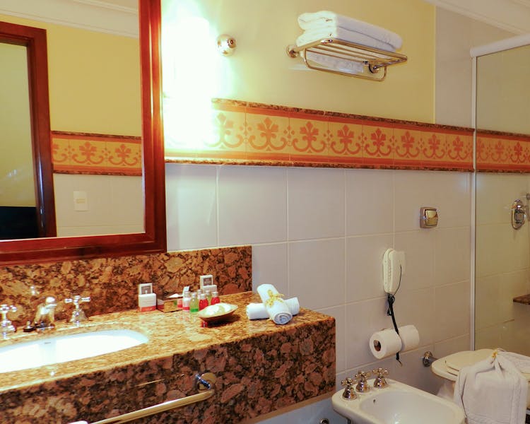Hotel Casa Amarelindo Superior Room bathroom Shower