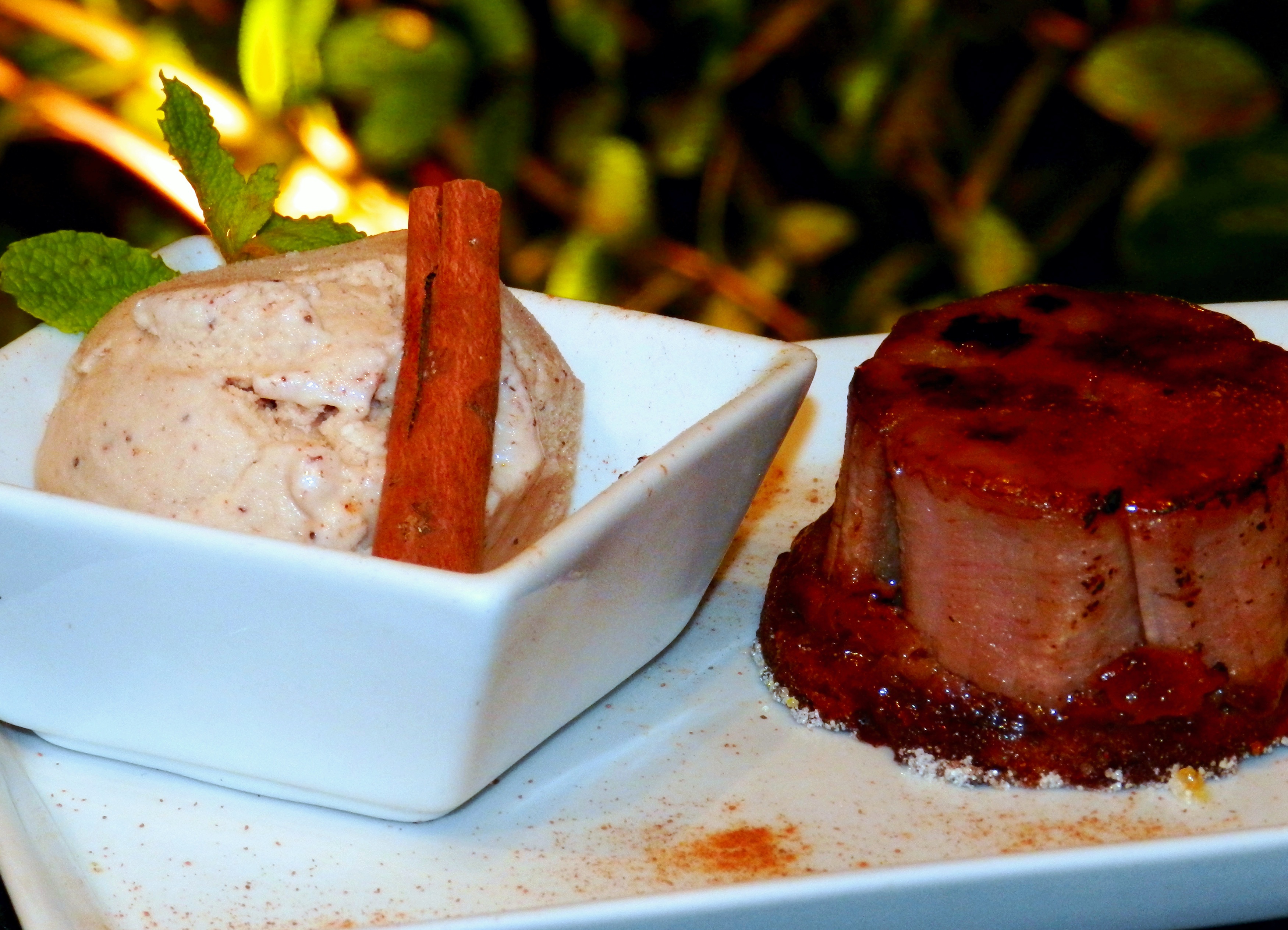 Restaurante Pelô Bistrô Tarte Tatin de Banana e sorvete de canela