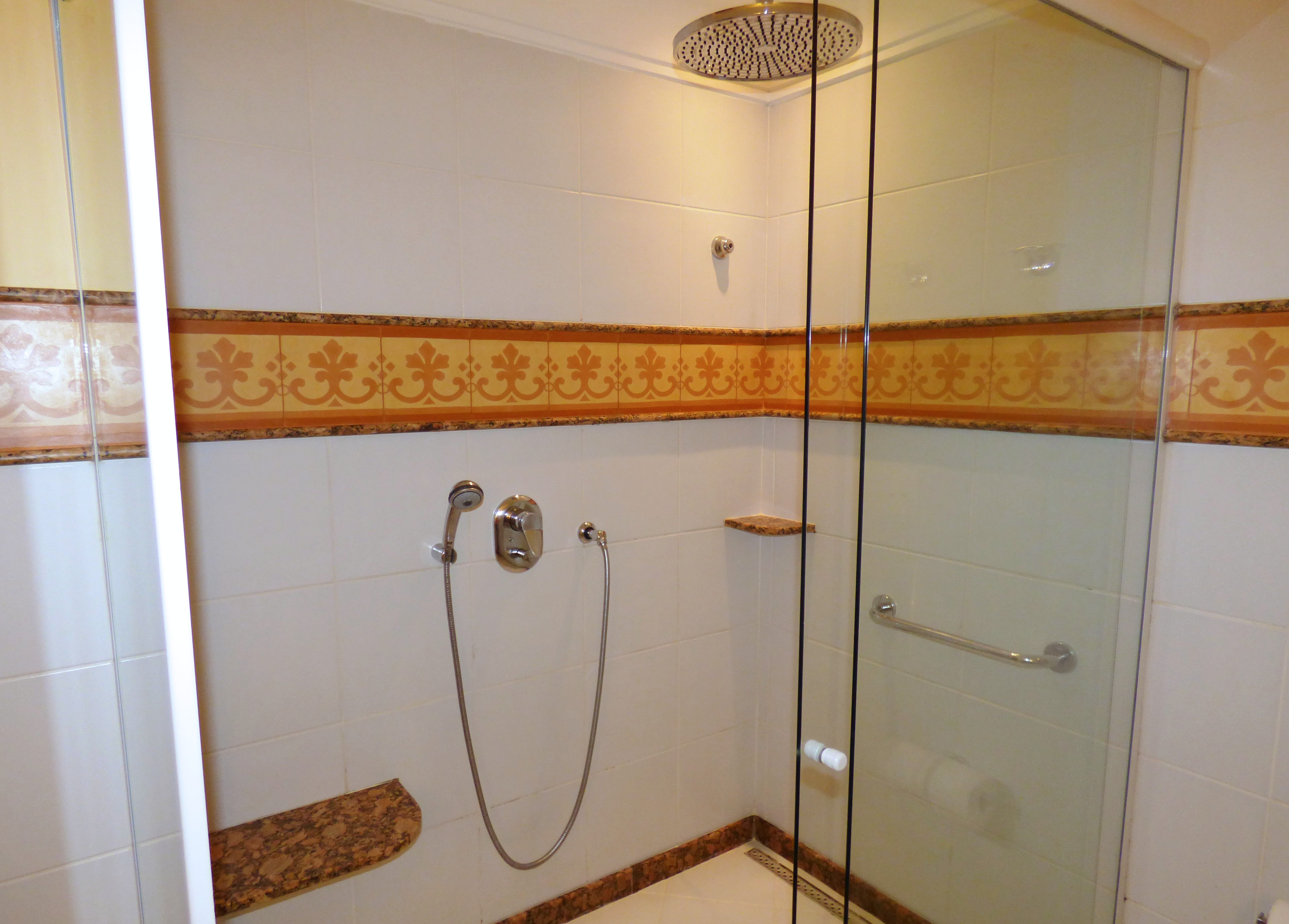 Hotel Casa Amarelindo Standard Room bathroom Shower