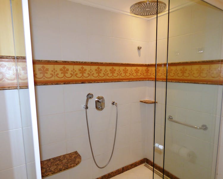 Hotel Casa Amarelindo Standard Room bathroom Shower