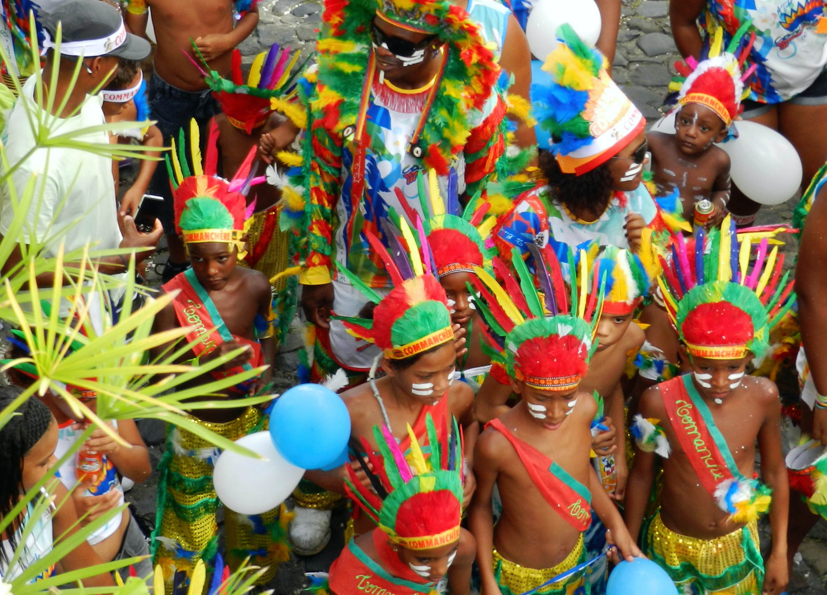 carnaval Pelourinho Salvador de Bahia grupo crianças fantasiadas