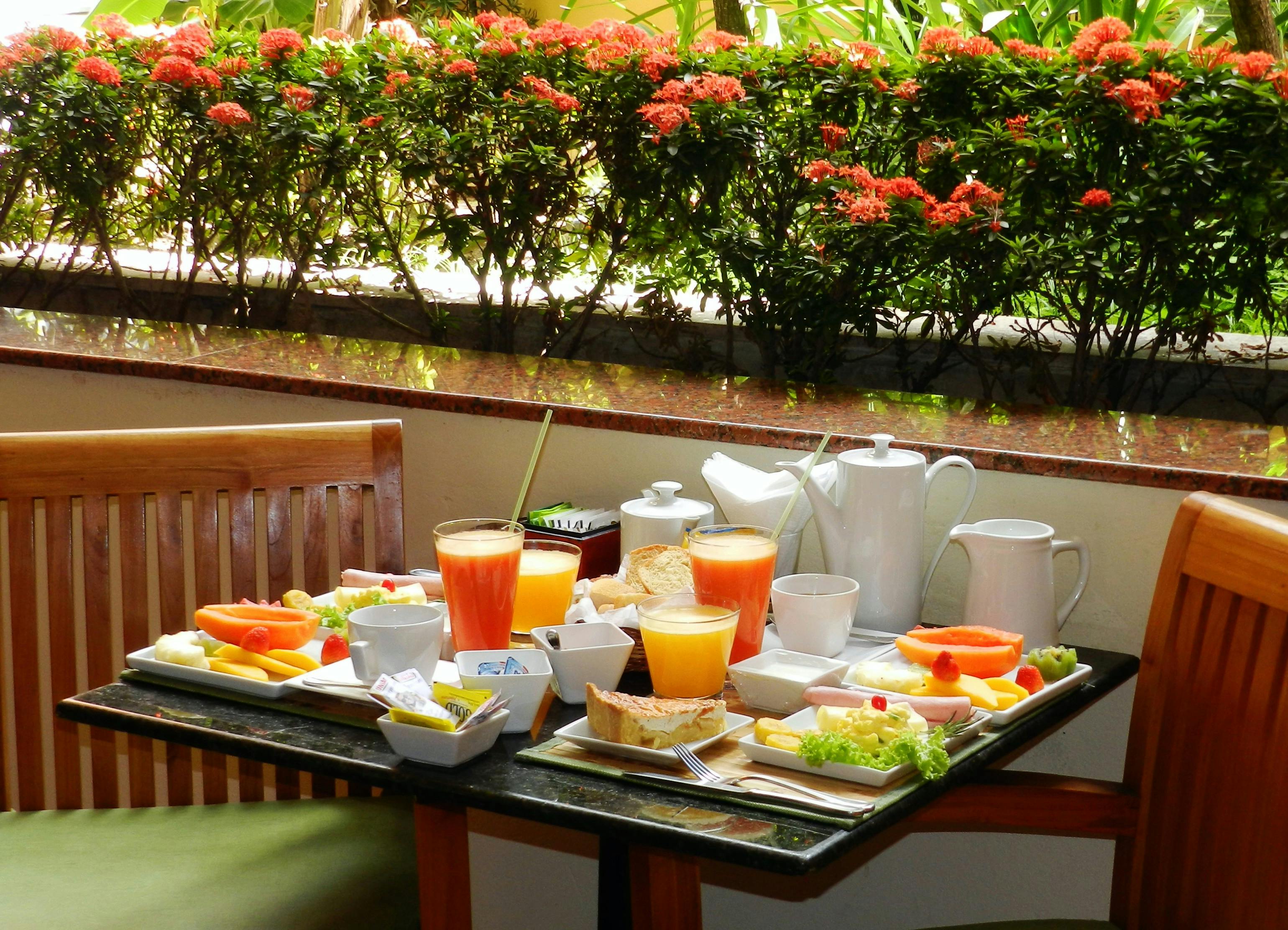 Hotel Casa do Amarelindo café da manhã com frutas e sucos