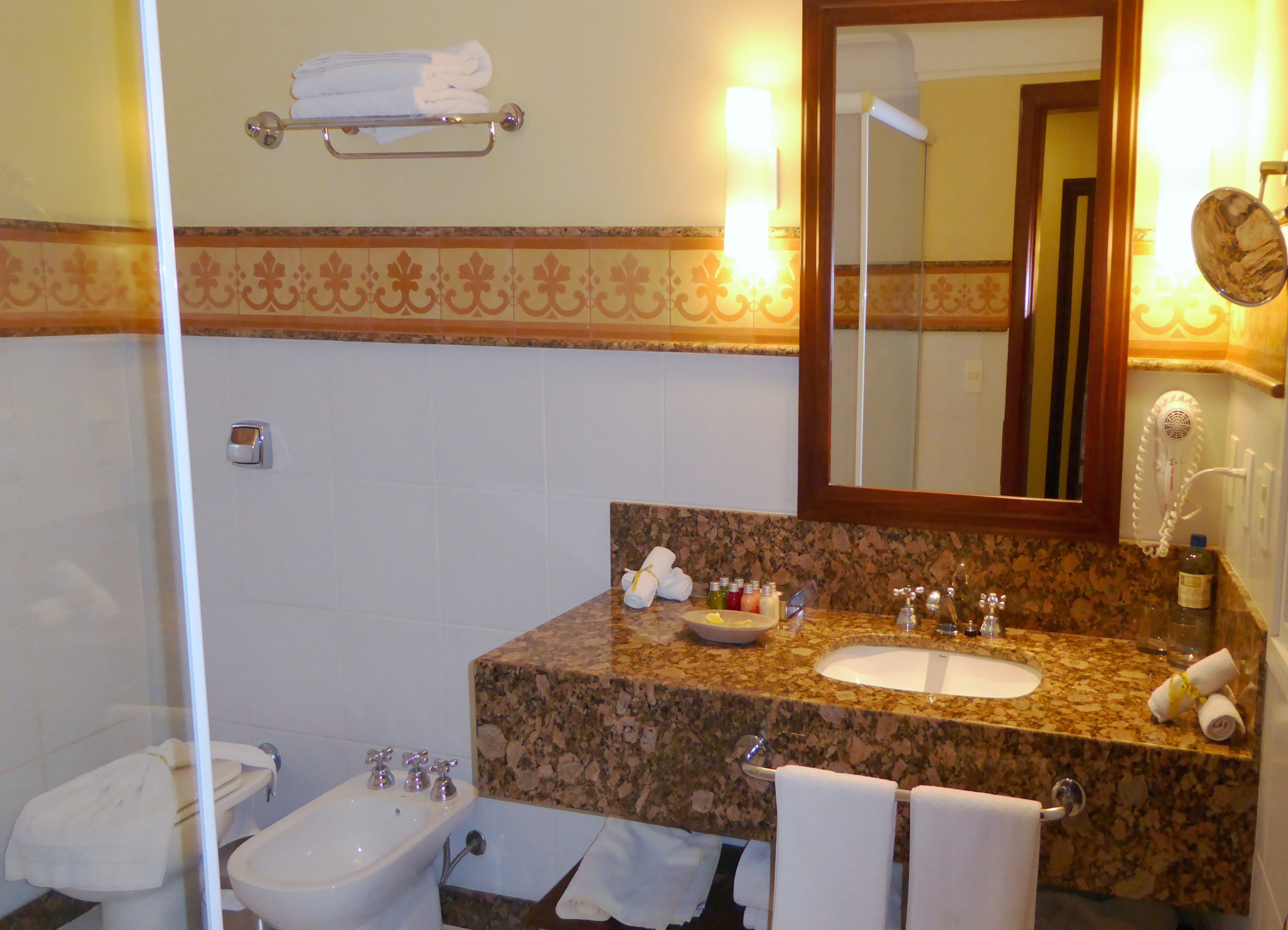 Hotel Casa Amarelindo Standard Room bathroom Shower