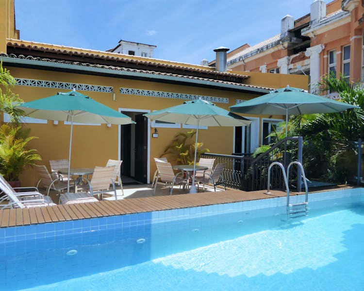Hotel Casa do Amarelindo swimming-pool sun deck