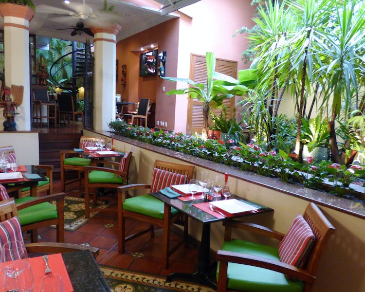 Hotel Casa do Amarelindo Pelô Bistrô Restaurant Garden Tables
