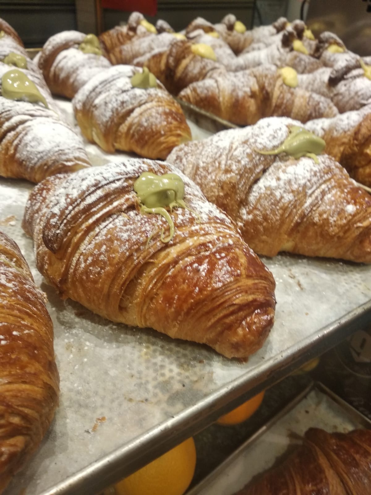 cornetti alla crema di pistacchio, pistachio cream cornetti
