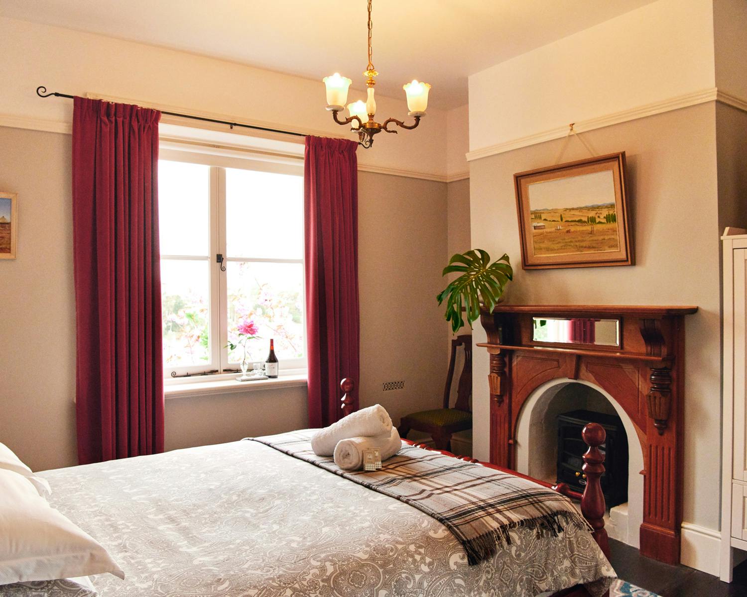 Room 3: River View | Boscobel of Tasmania