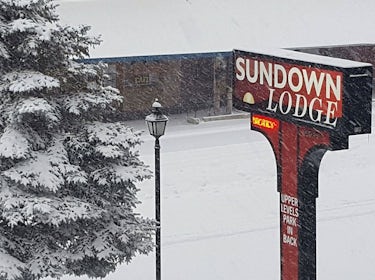 Sundown Lodge 1