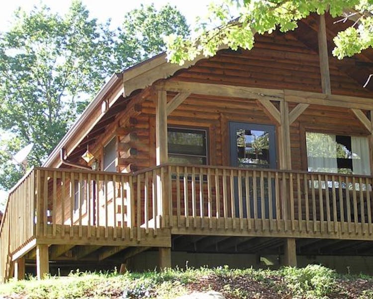 Log cabin at Mill Creek Resort