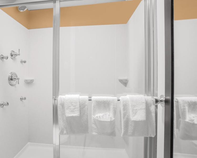 Many rooms with full body shower jets