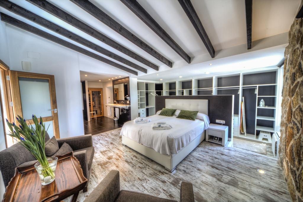 mimar villa altea master bedroom