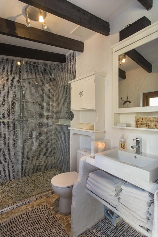mimar villa altea bathroom