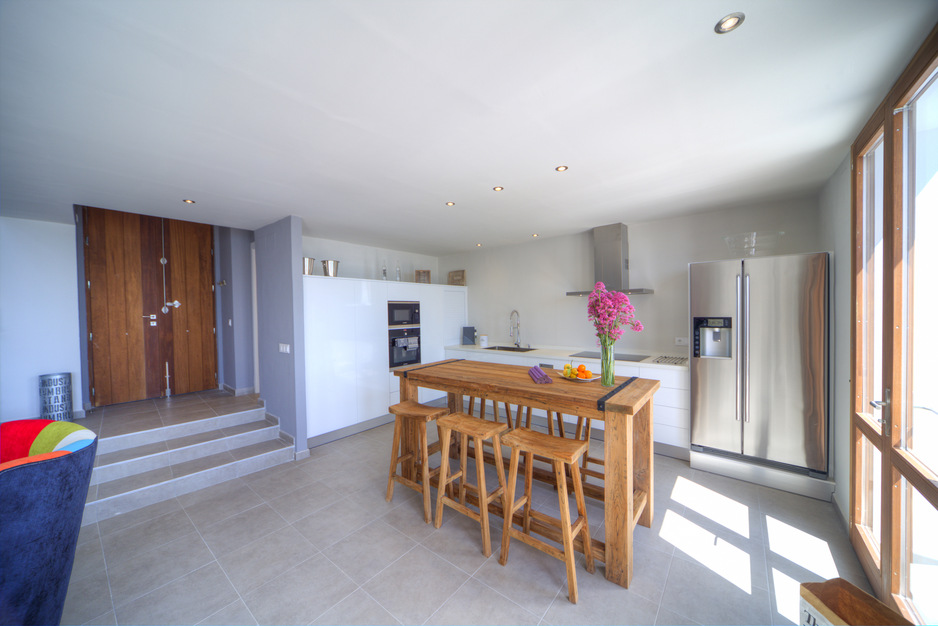 mimar urban altea sol kitchen and dining table