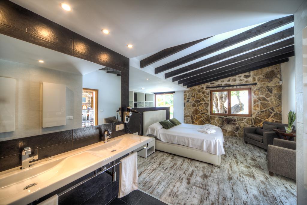 mimar villa altea master bedrrom