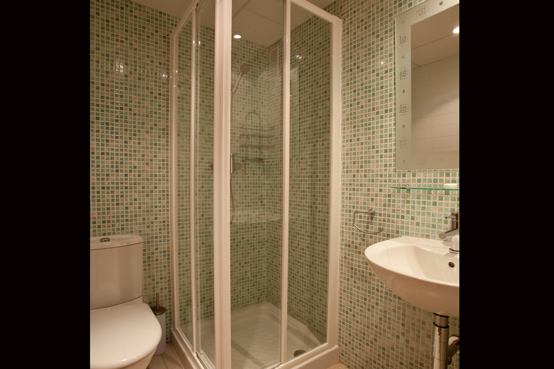 boulevard apartamentos by mimar shower in 2 bedroom apartment