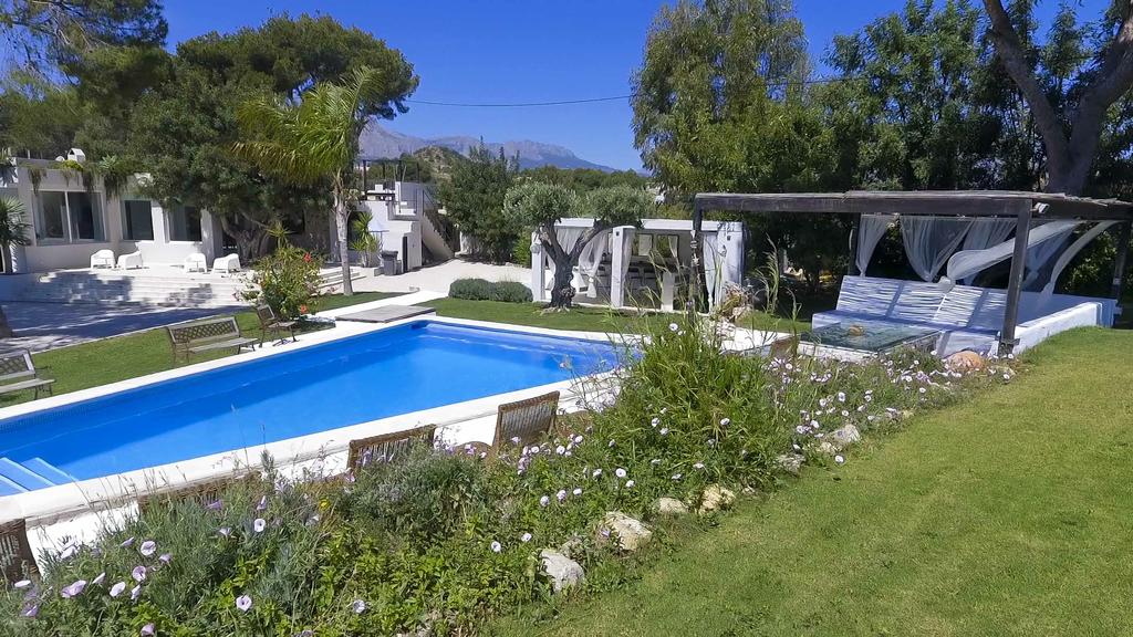 mimar villa altea outside garden pool