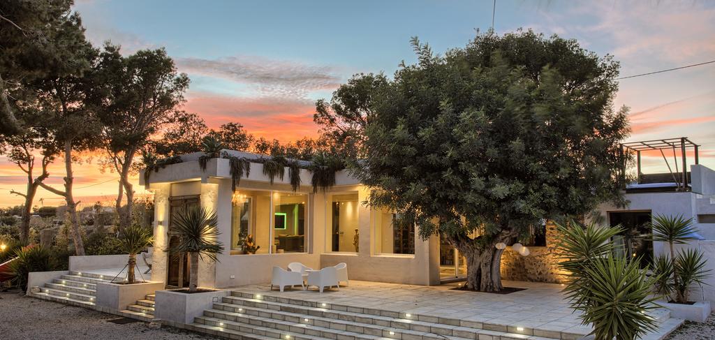 mimar villa altea outside evening