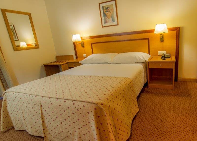 Double Room Standard Wextra Bed Hotel Santa Eufemia Covilhã