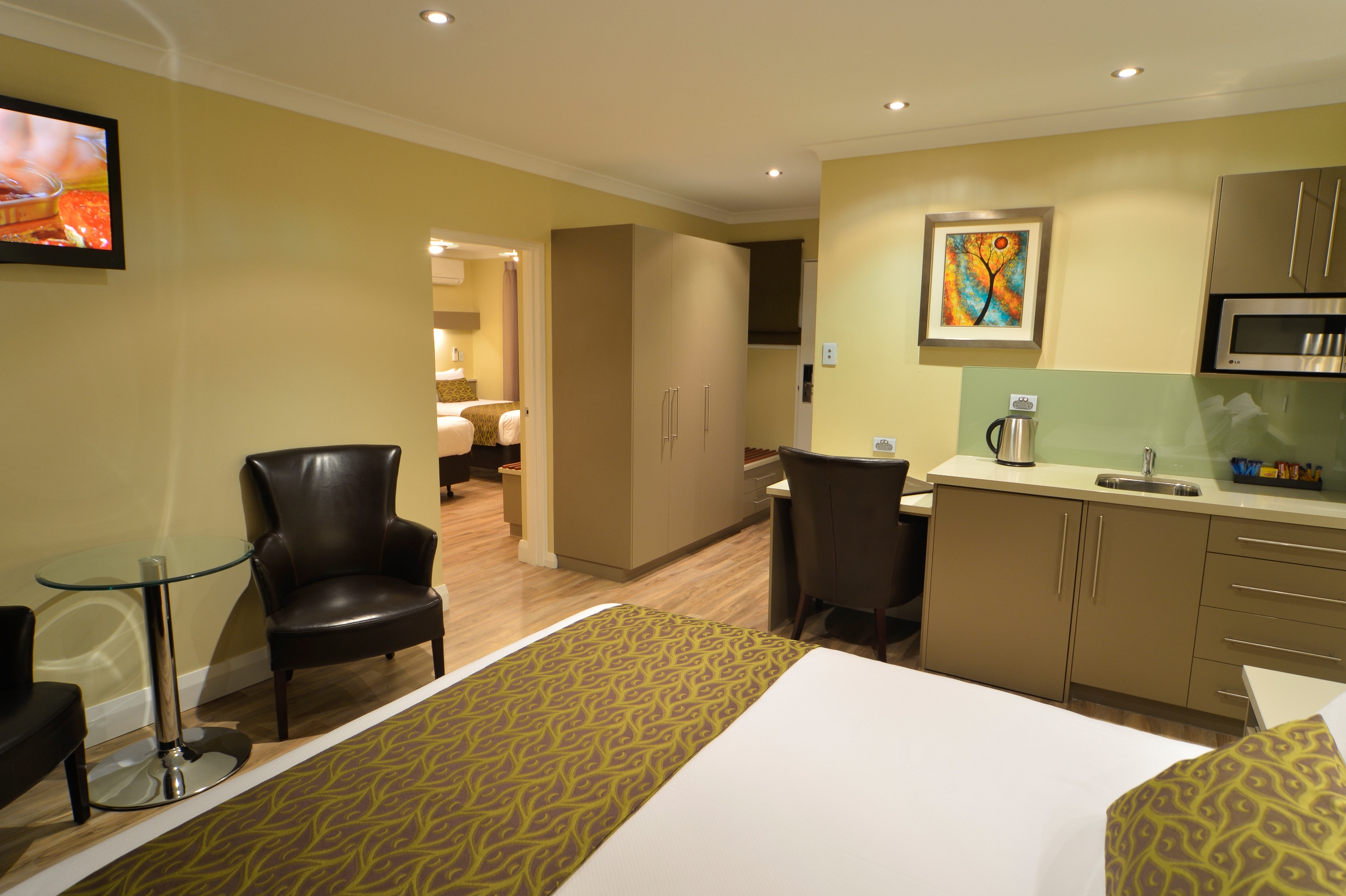 Deluxe Family Suite