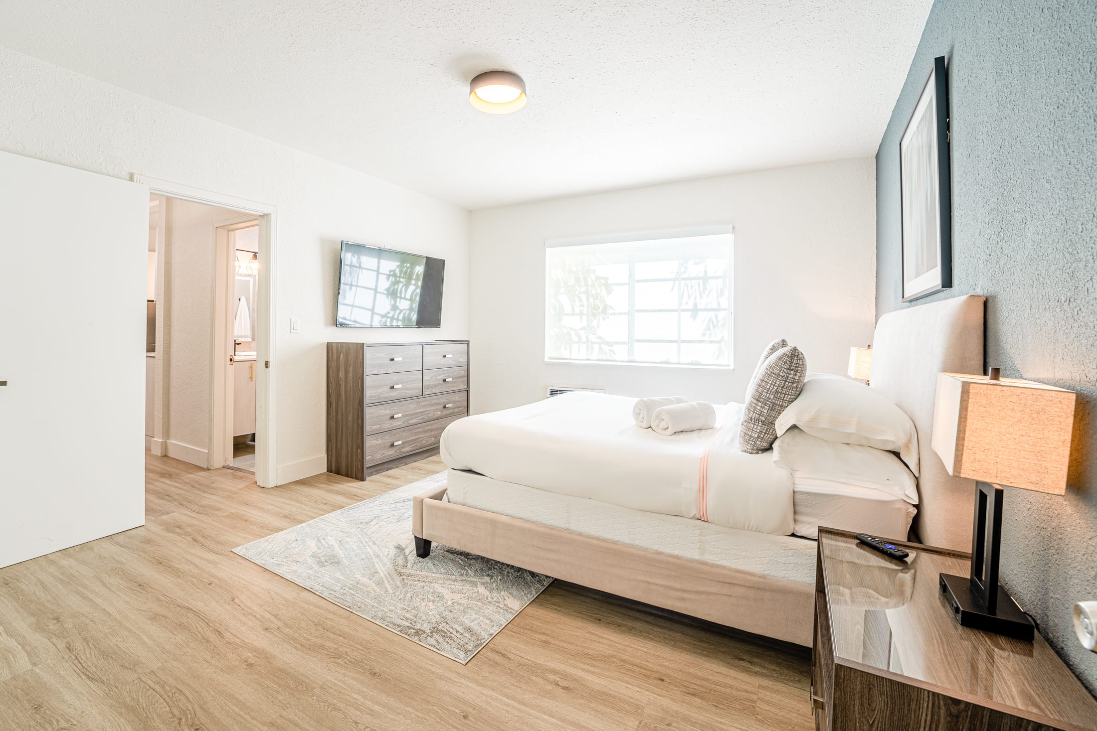 2 bedroom 2 queen bed