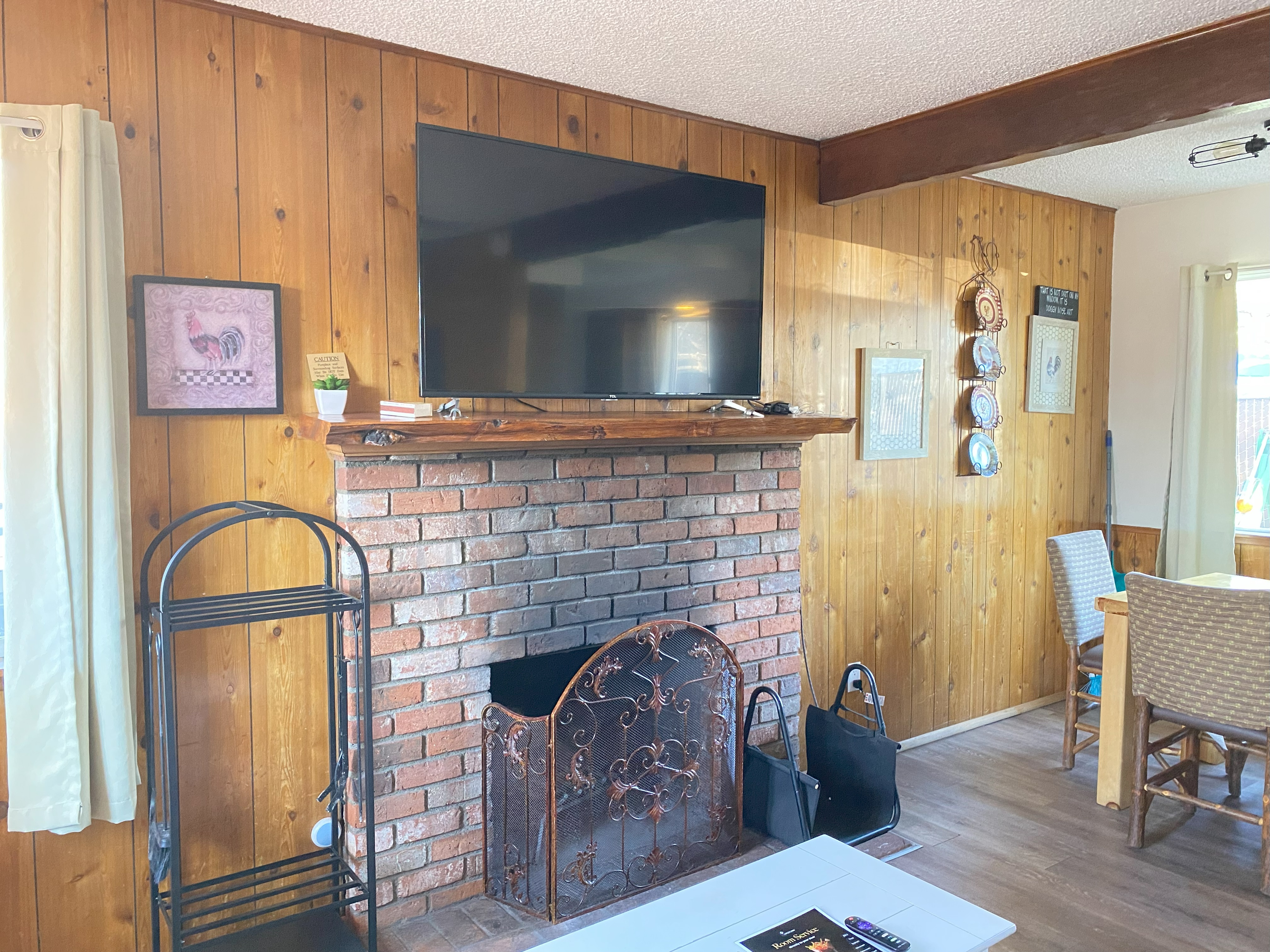 【R&B】room service Cabin 8 of 10 | Blue Horizon Lodge