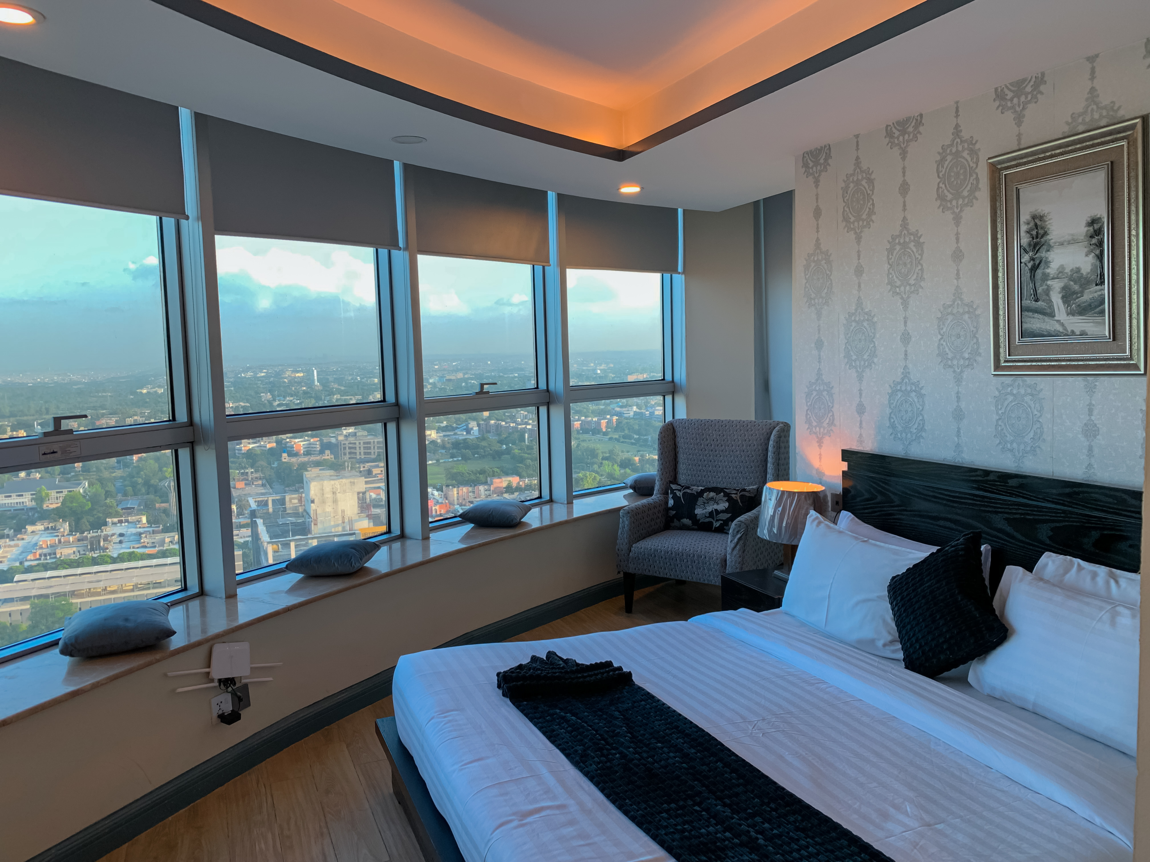 The Horizon Suite by Walk Inn