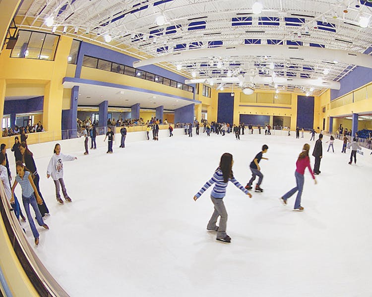 Ice skating rink, pista de patinaje aguadilla puerto rico
