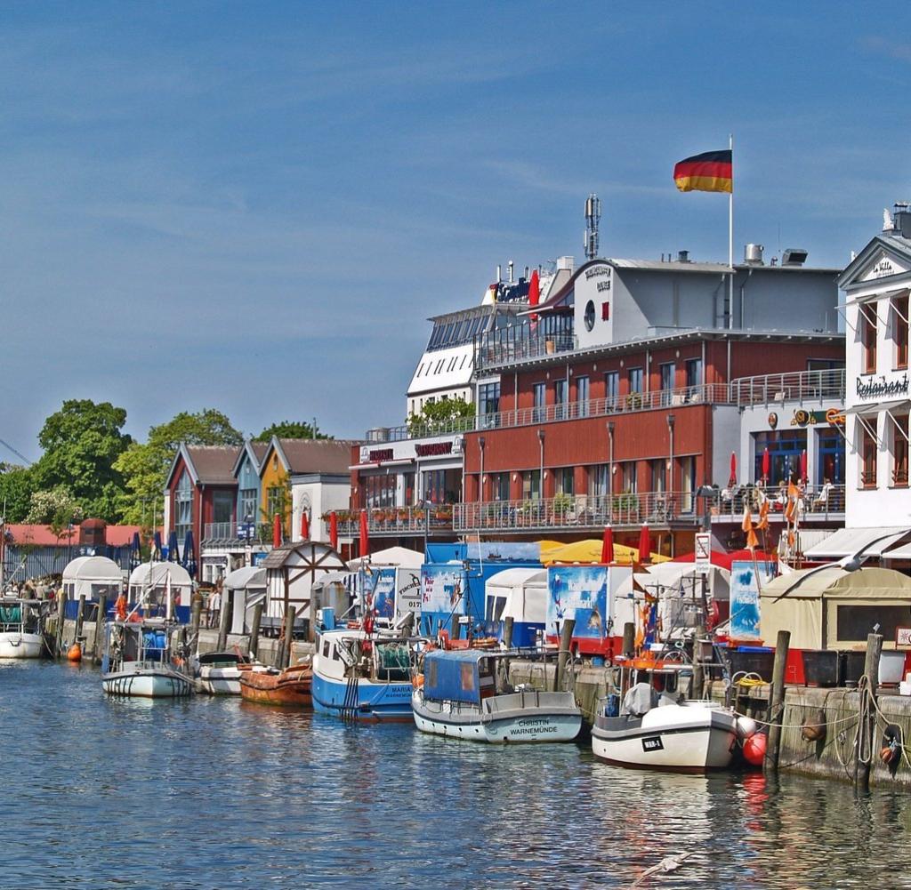 Hafen Warnemünde - per Rad 45 Minuten